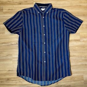 International Report Quality Classics Slim Fit Button Down Shirt Size Medium